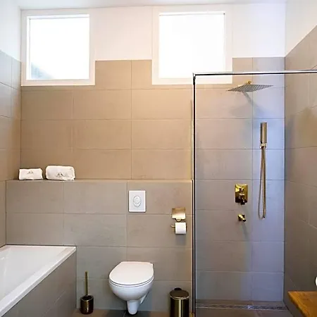 The Velvet Hotel 3*