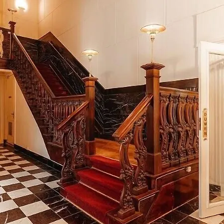 The Velvet Hotel 3*