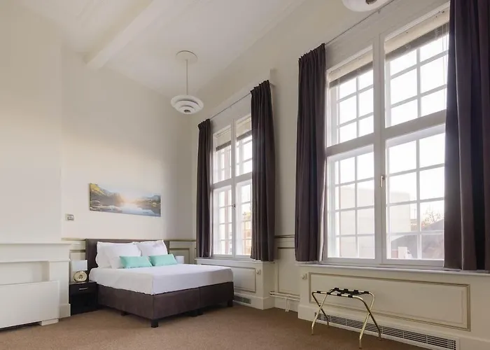 Отель The Velvet