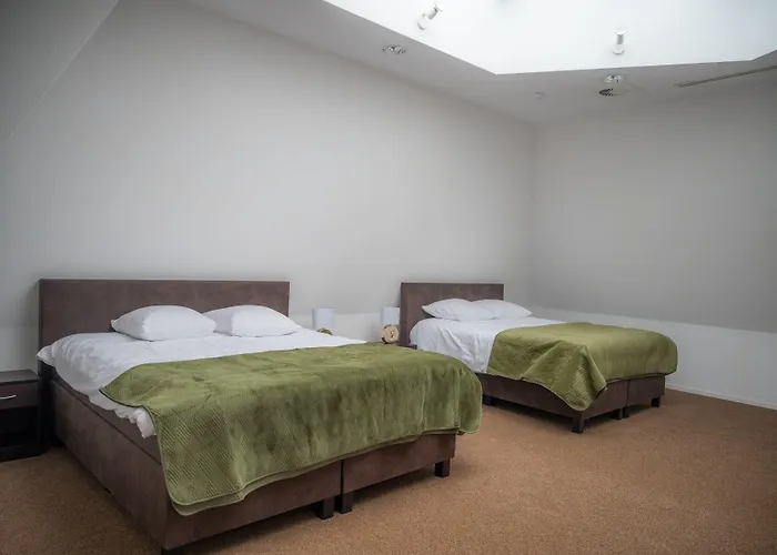 Отель The Velvet Гаага